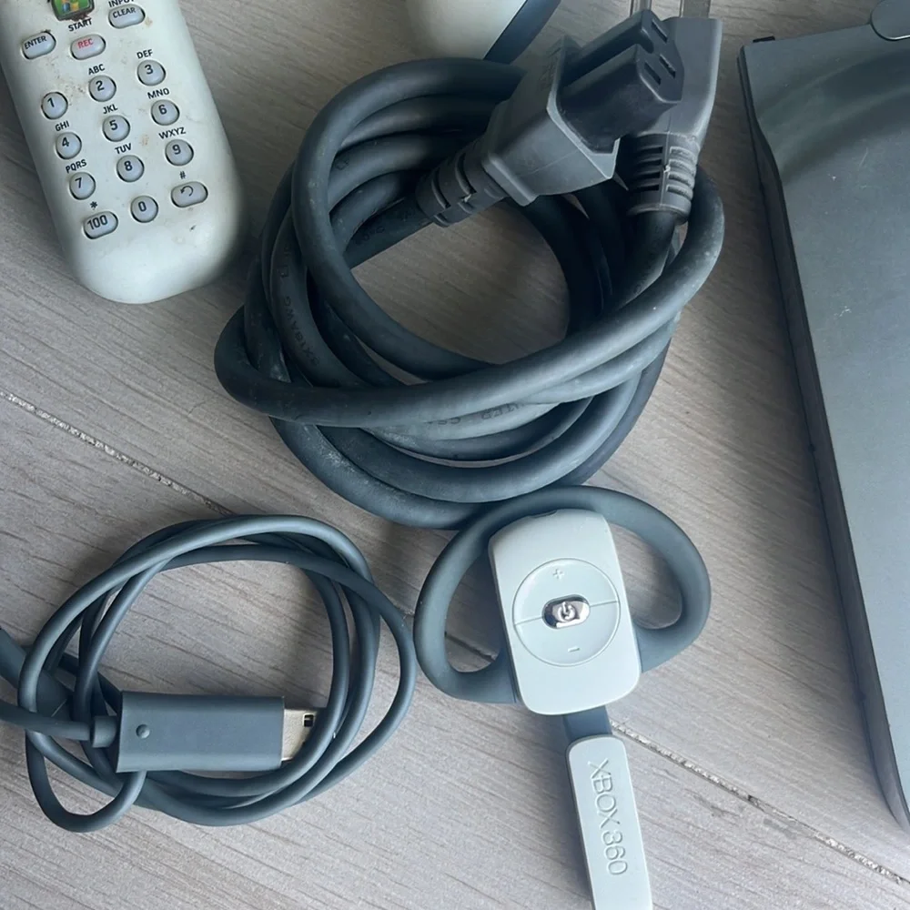 Xbox 360 console and cords with battery and controller